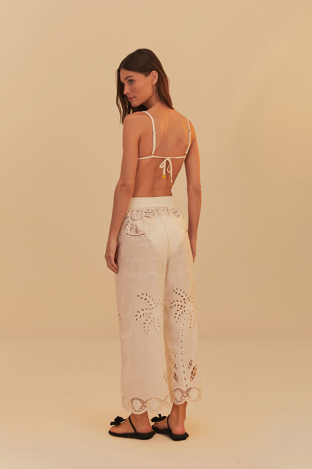 FARM Rio model wearing the White Coconut Richilieu Pants