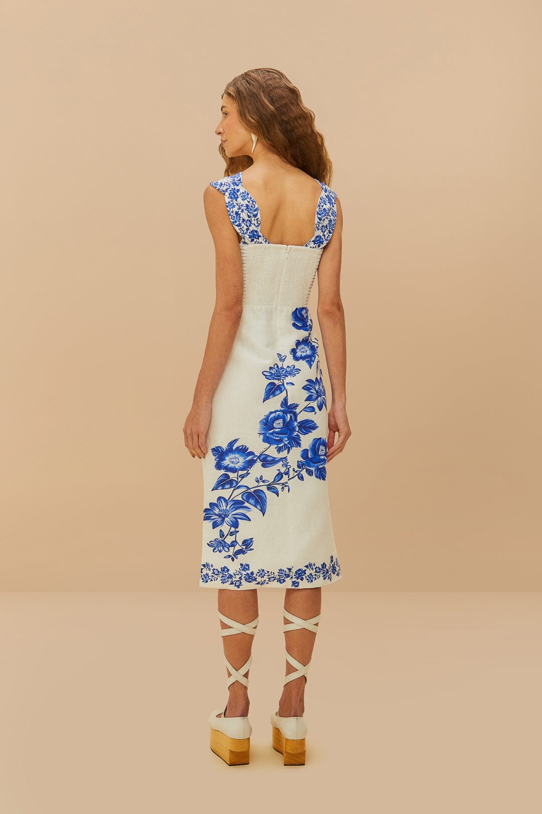 Blue Floral Cascade Off-White Wavy Sleeveless Midi Dress