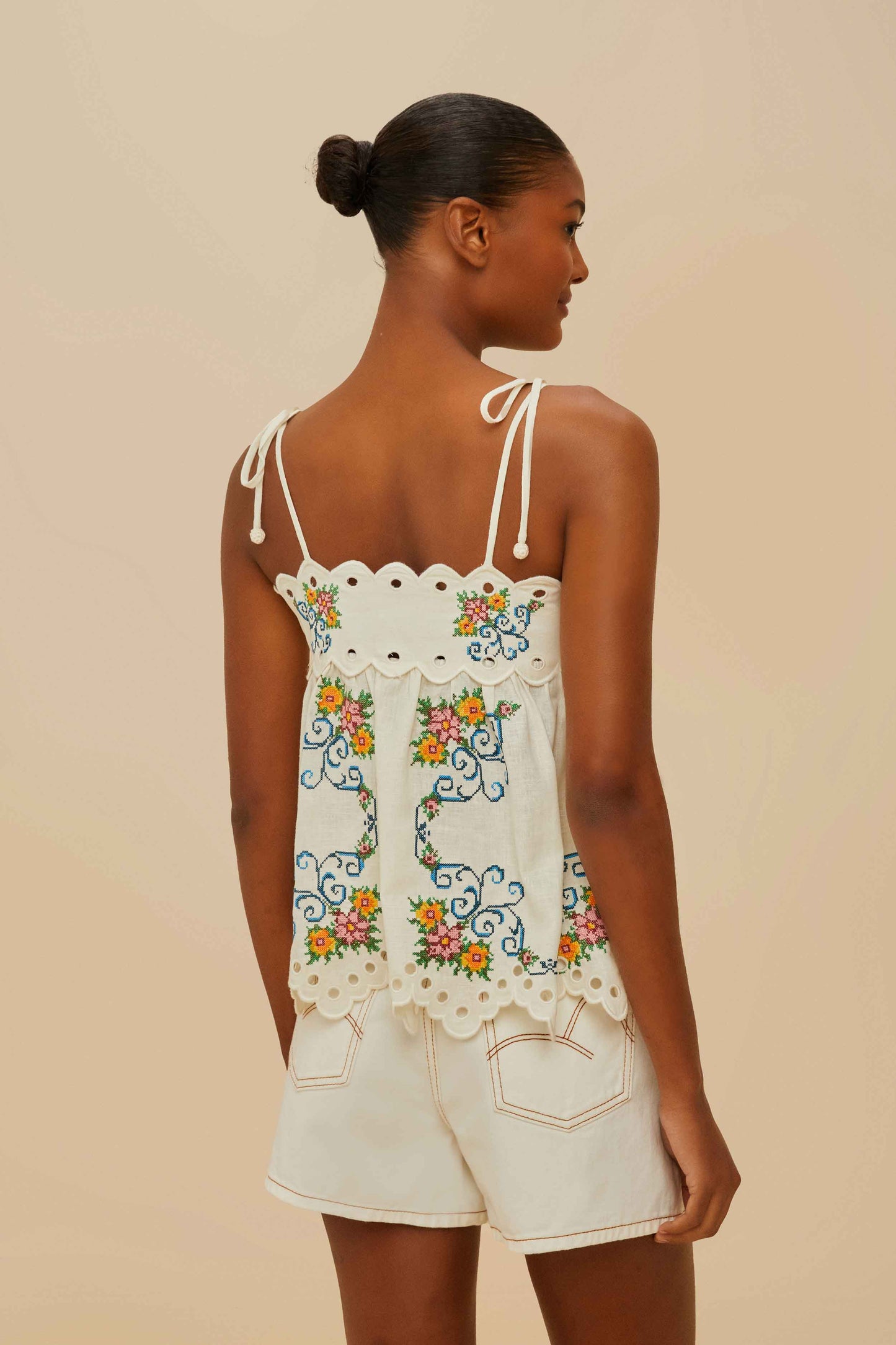 Grandmas Treasure Off-White Lacy Sleeveless Blouse
