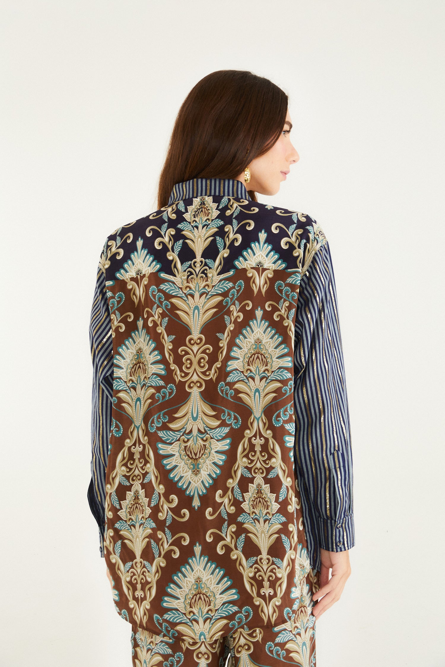 FARM Rio model wearing the Brown Wonderful Arabesque Shirt