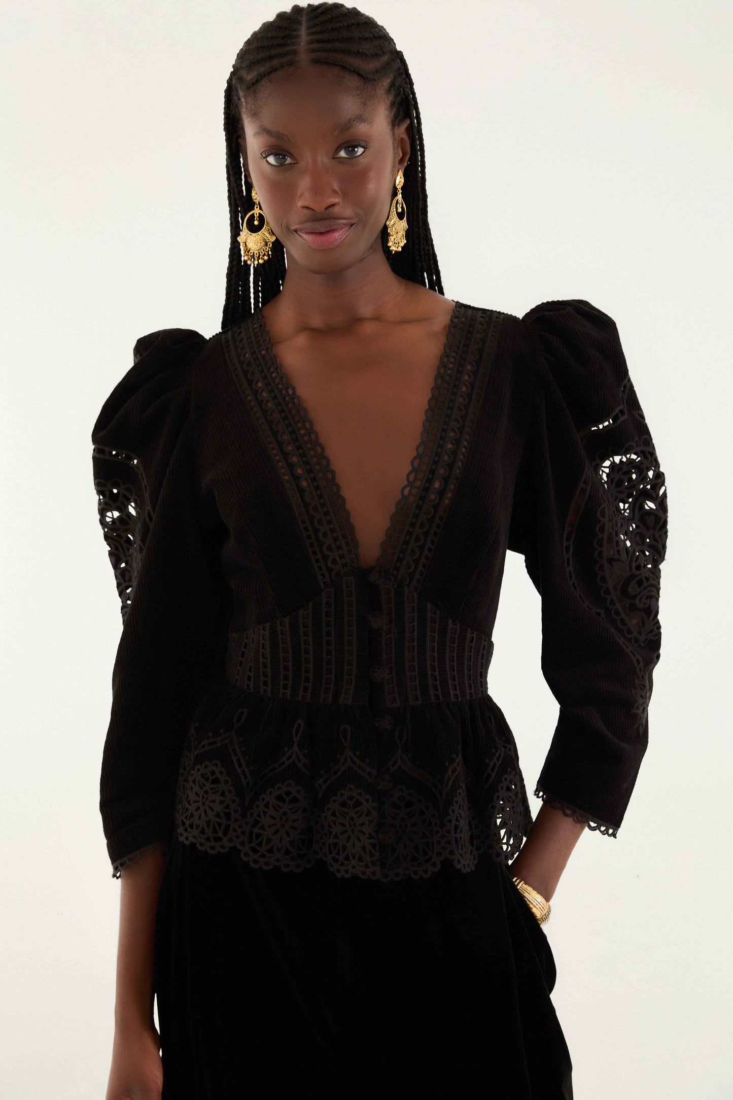 stichoke Heart Richelieu Black Blouse