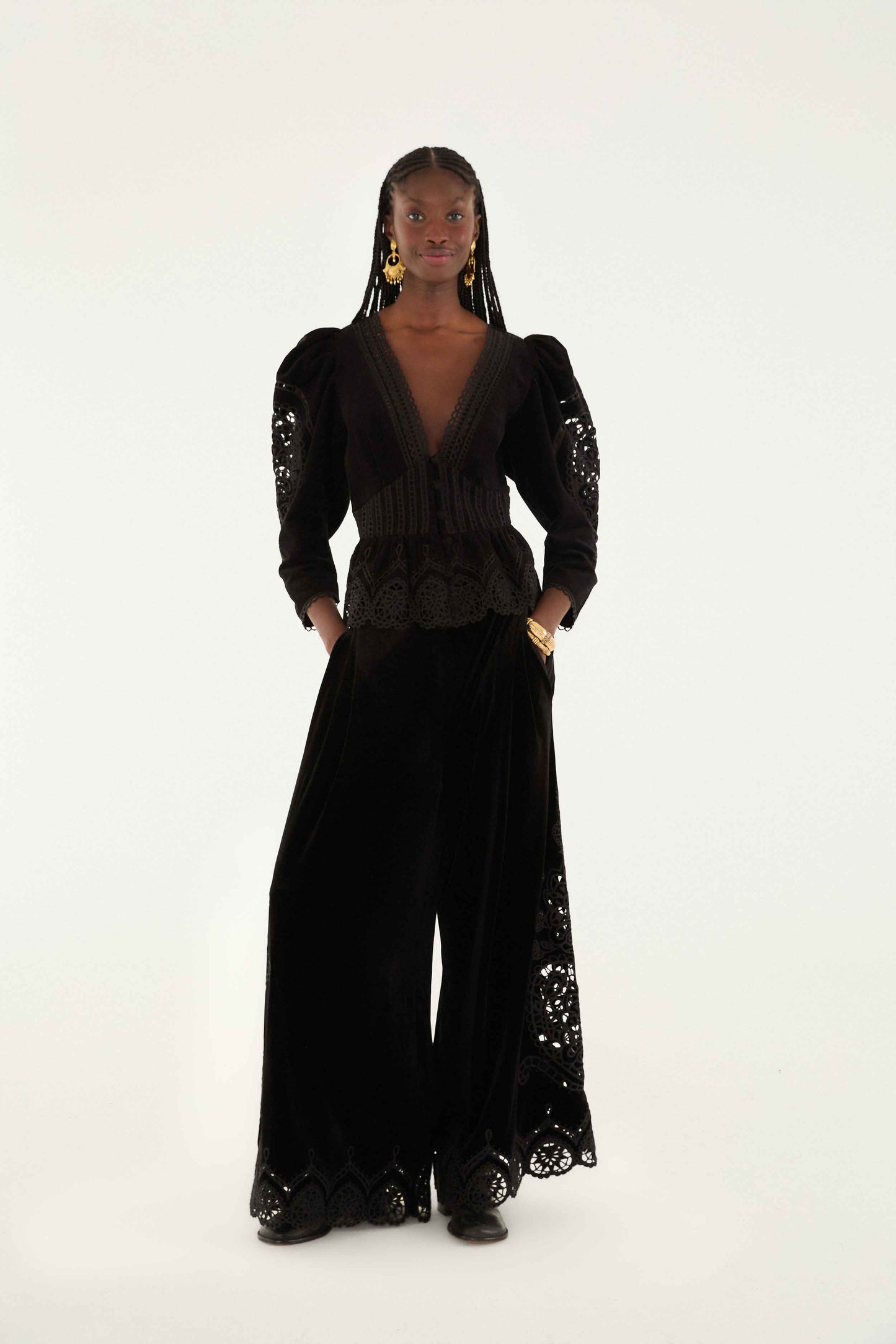 stichoke Heart Richelieu Black Blouse