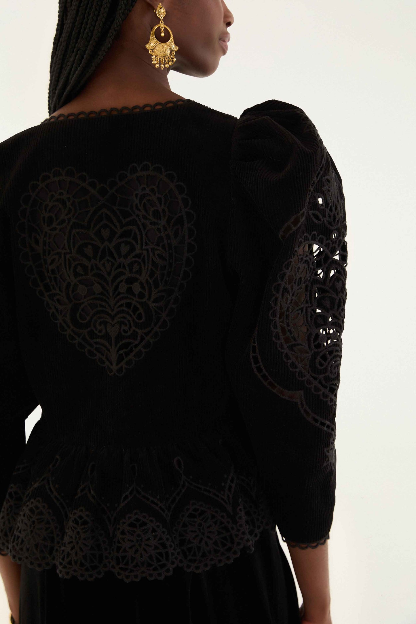 stichoke Heart Richelieu Black Blouse