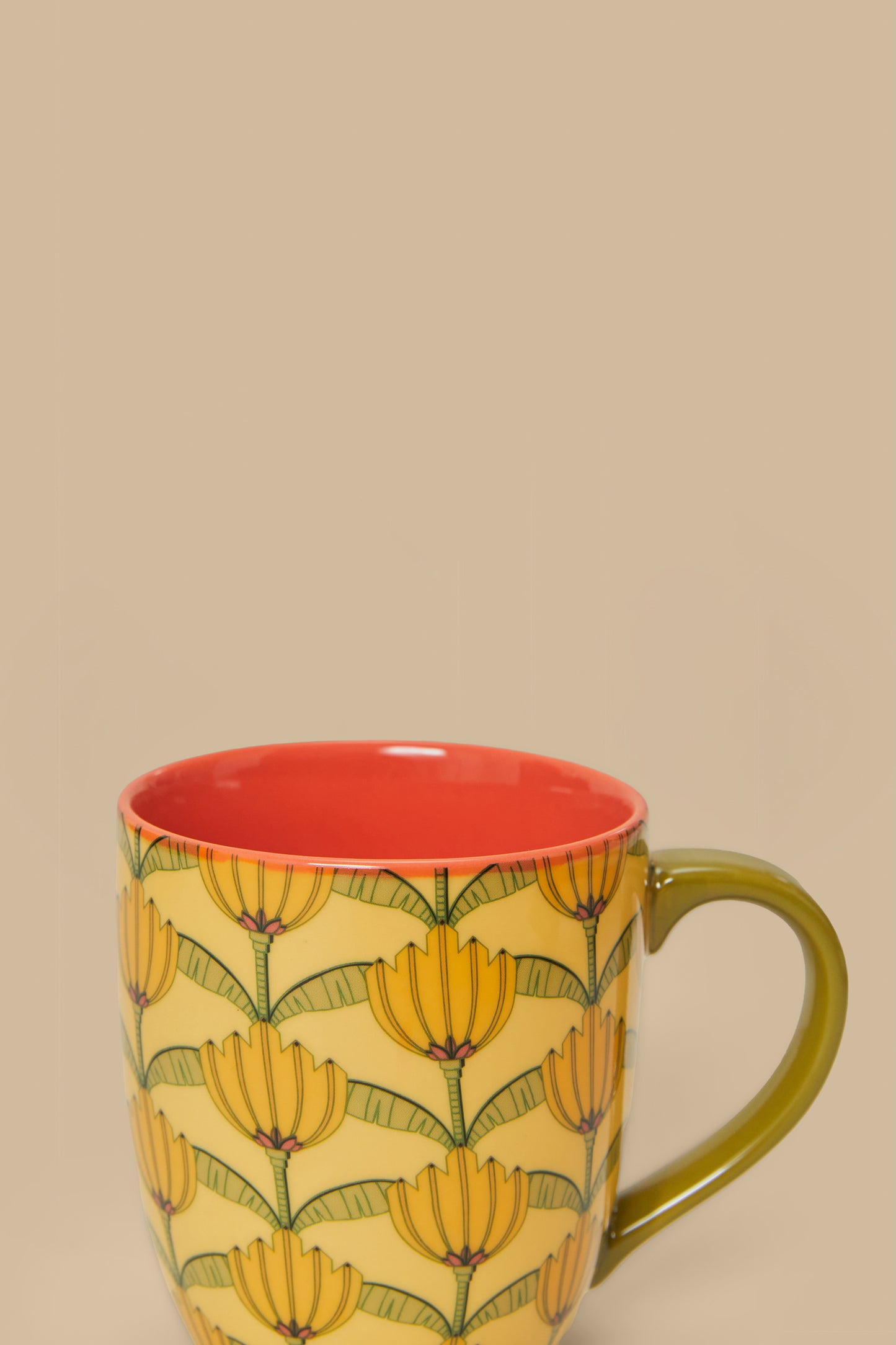 FARM Rio model wearing the Banana Deco Bright Day Mug