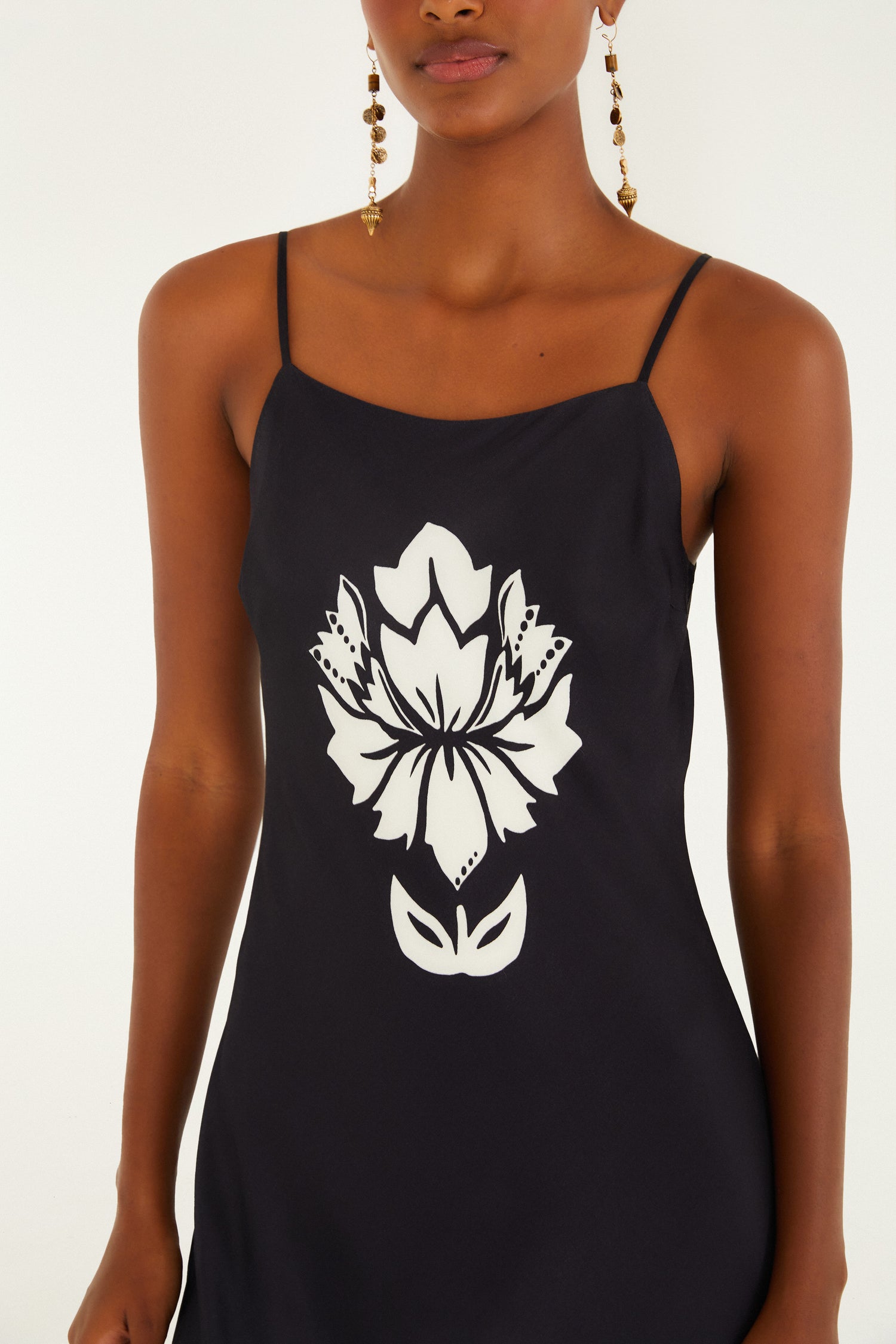 FARM Rio model wearing the black & white floral arabesque slip lenzing™ ecovero™ viscose maxi dress