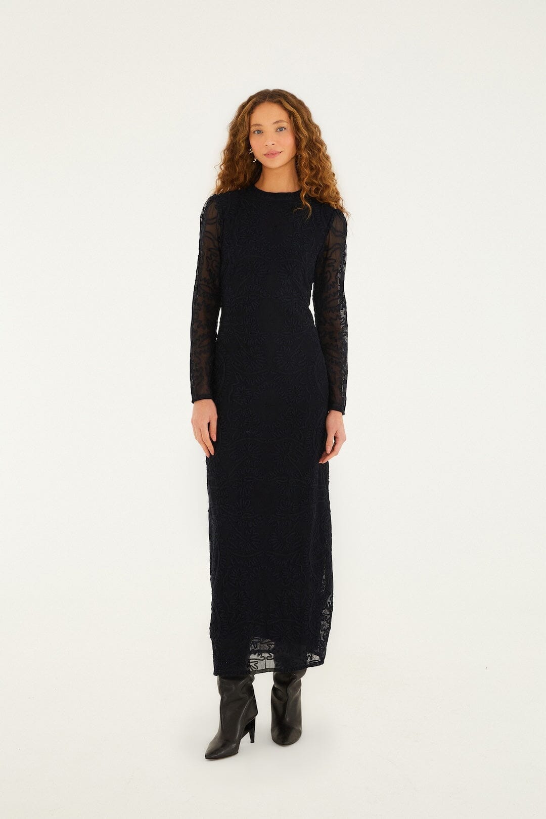 Black Embroidery Long Sleeve Midi Dress