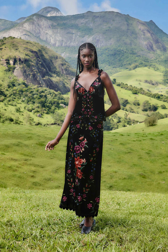 Black Belle Garden Scallop Hem Midi Skirt