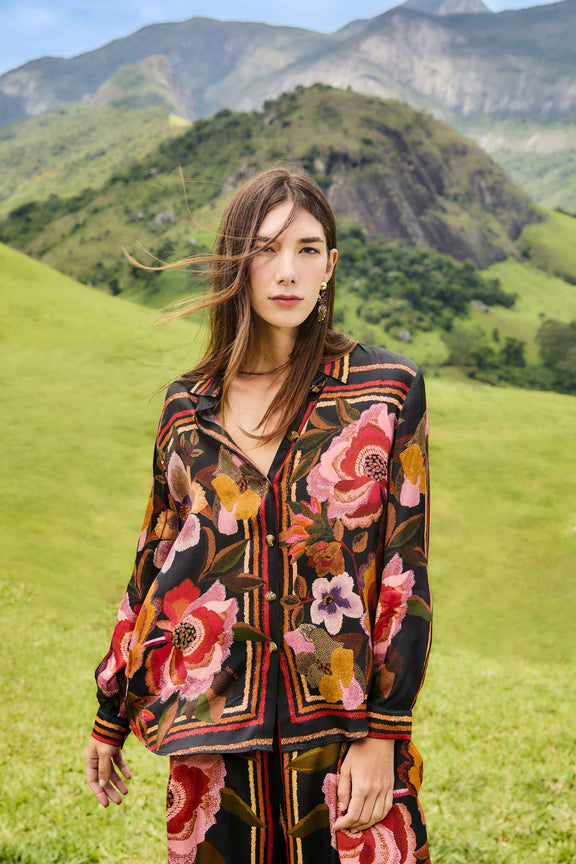 FARM Rio model wearing the Black Chenille Flowers Lenzing™ Ecovero™ Viscose Shirt