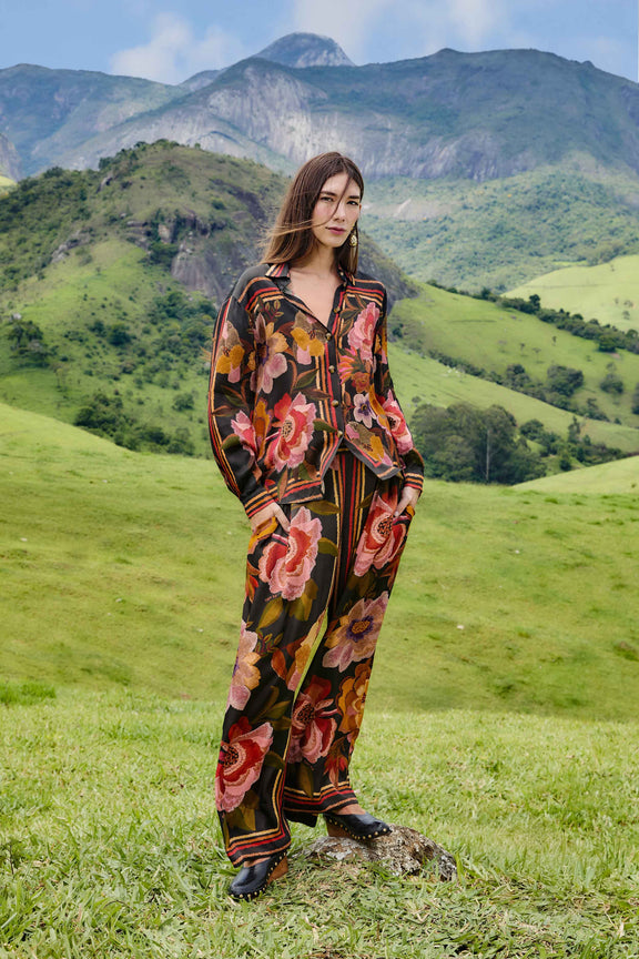 FARM Rio model wearing the Black Chenille Flowers Lenzing™ Ecovero™ Viscose Shirt