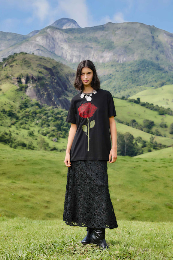 FARM Rio model wearing the Black Rose Organic Cotton Relaxed T-Shirt
