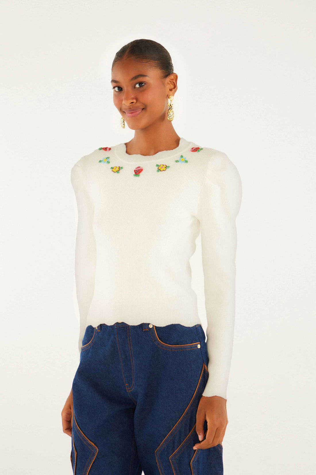 Flower Embroidery Off-White Knit Top