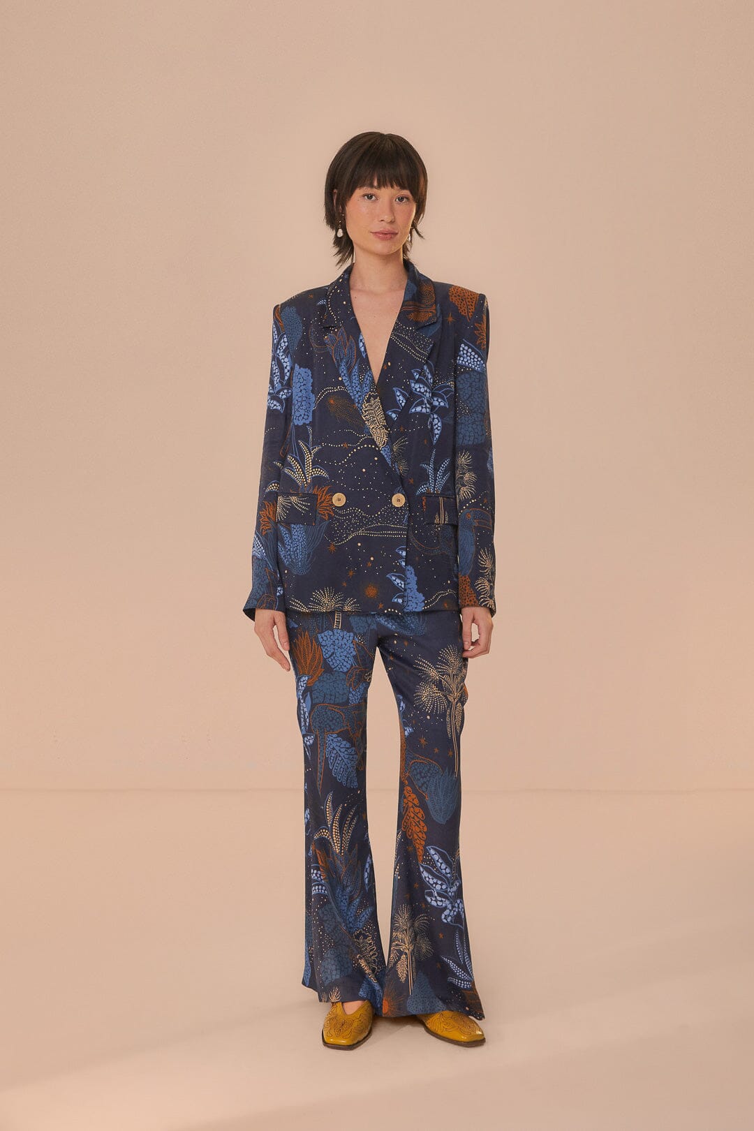 FARM Rio model wearing the Night Jungle Navy Blue Blazer