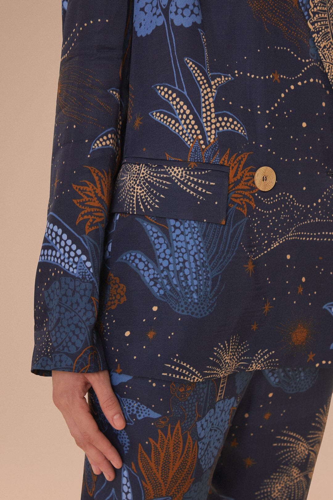 FARM Rio model wearing the Night Jungle Navy Blue Blazer