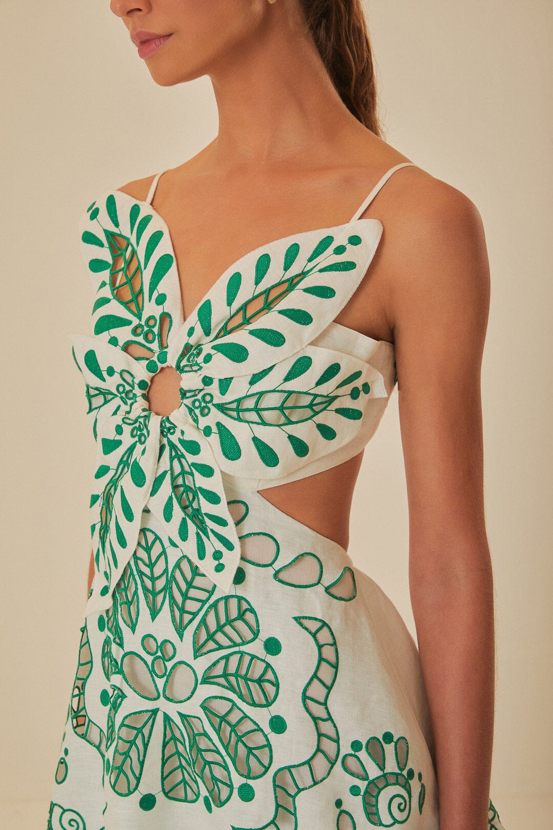 FARM Rio model wearing the Off White Flower Richelieu Midi Dress