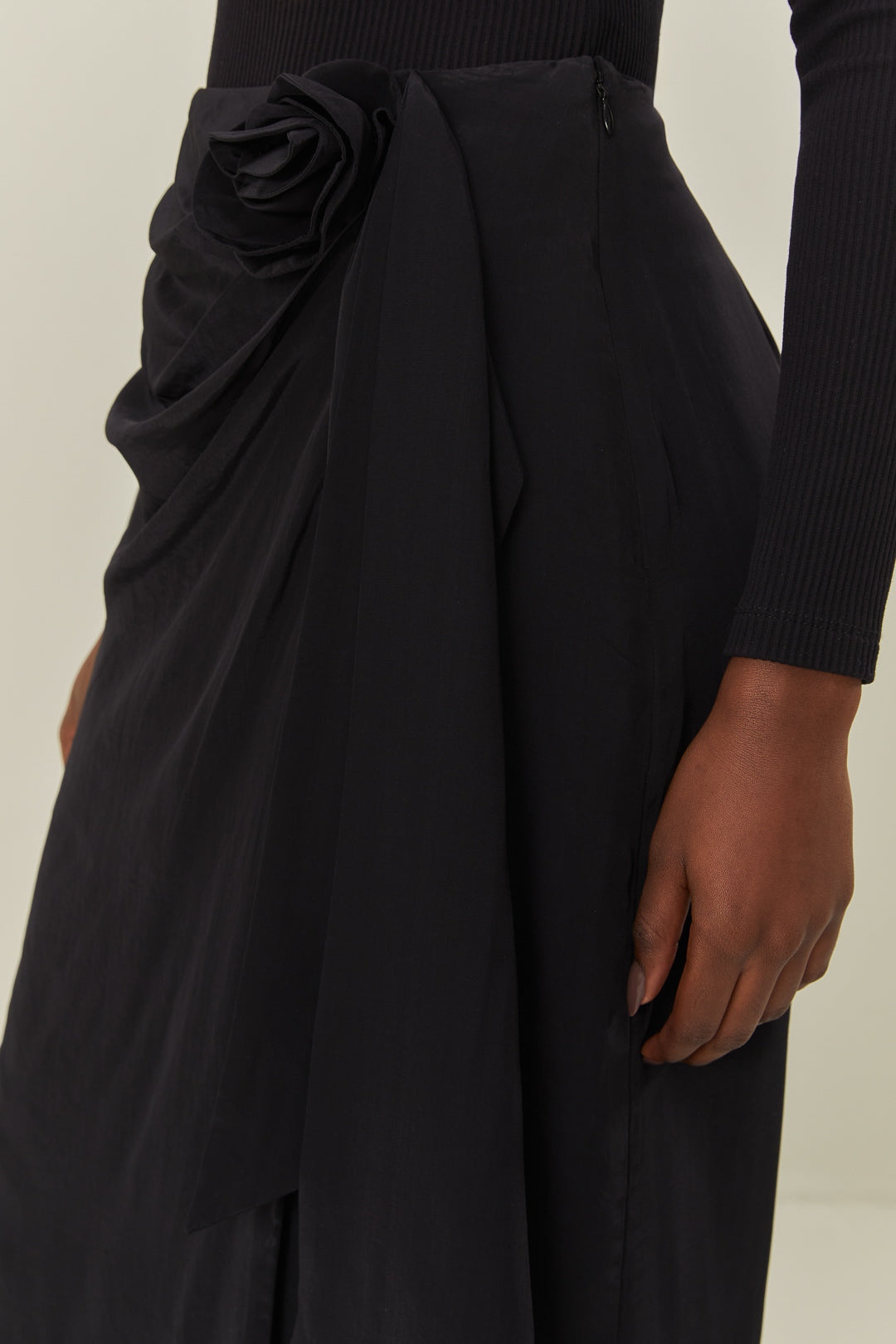 FARM Rio model wearing the Black Midi Skirt