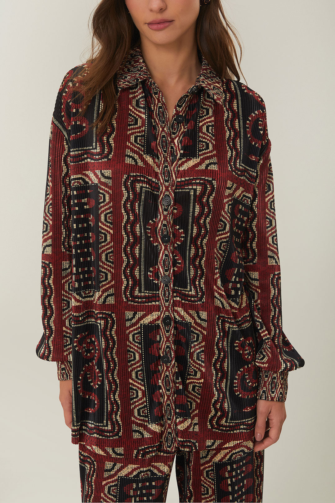 FARM Rio model wearing the Black Snake Scarves Pleated Shirt