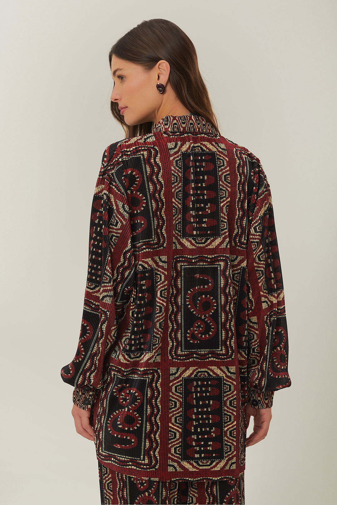 FARM Rio model wearing the Black Snake Scarves Pleated Shirt