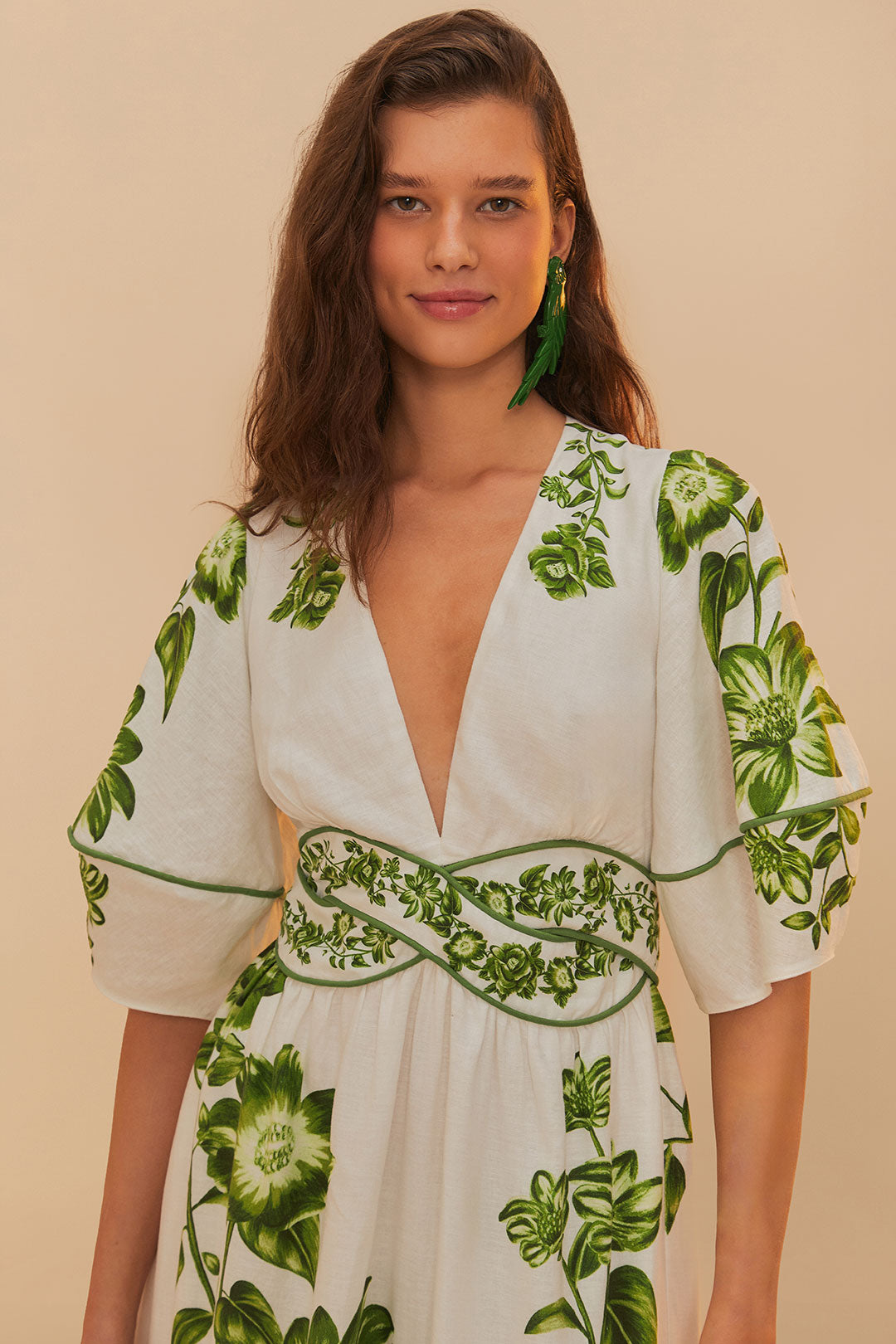 Green Floral Cascade Off-White Short Sleeve Midi Dress