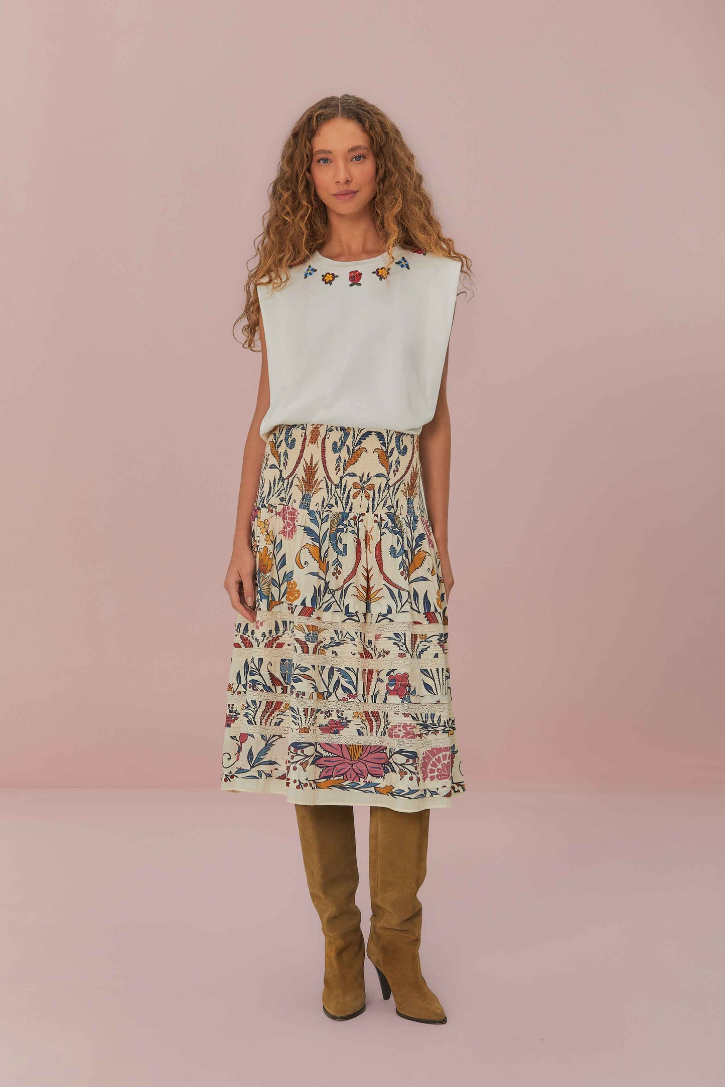 FARM Rio model wearing the White Beaded Flowers T-shirt