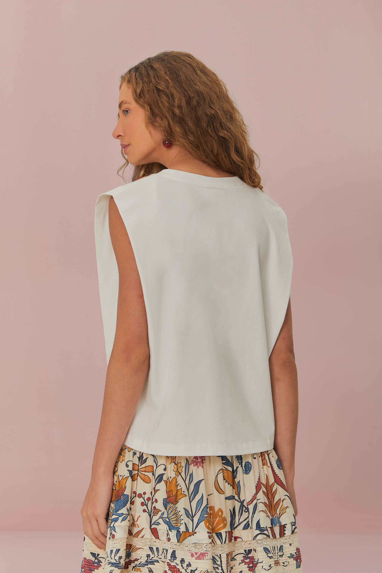FARM Rio model wearing the White Beaded Flowers T-shirt
