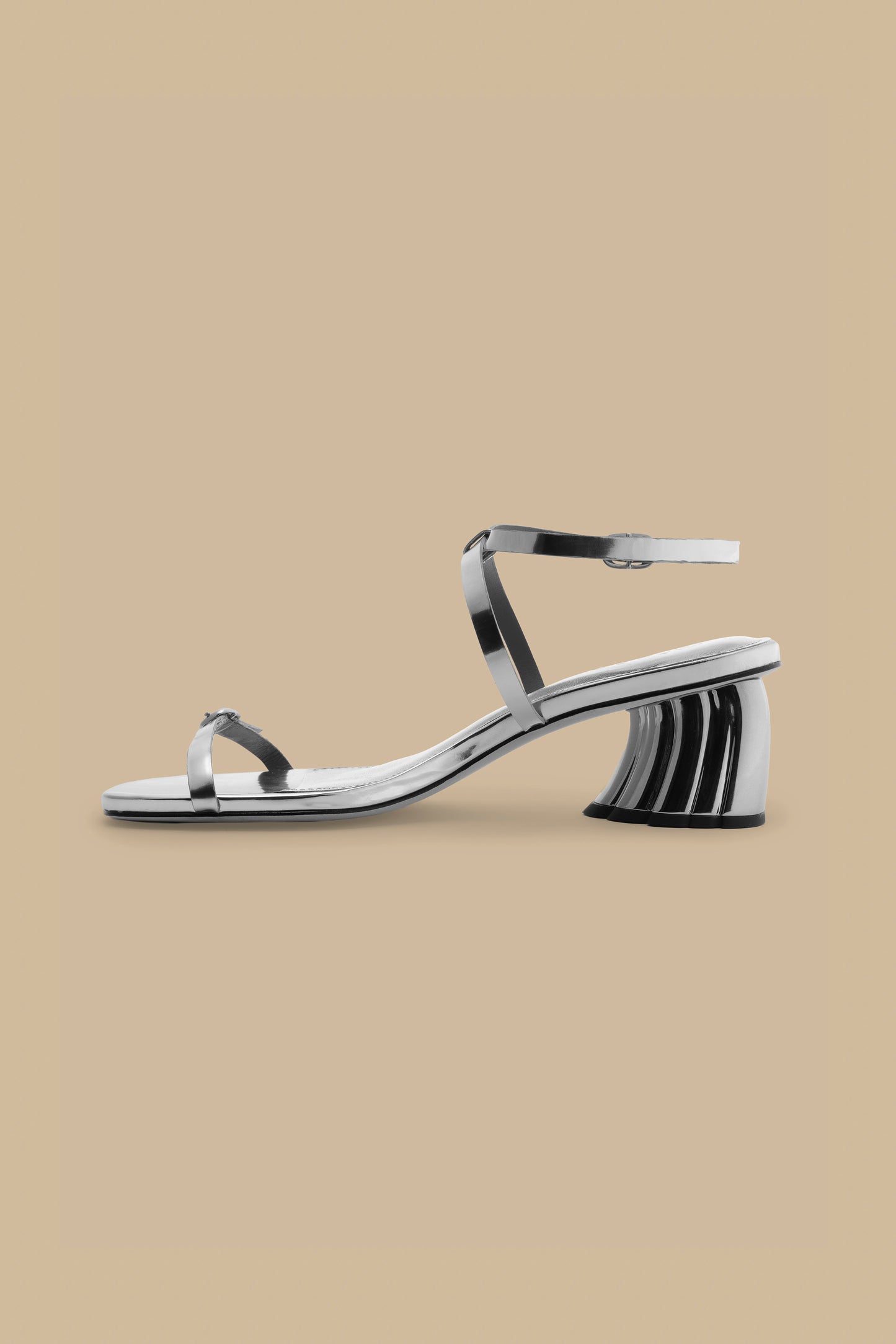 Silver Monstera Heel Scallop Sandal