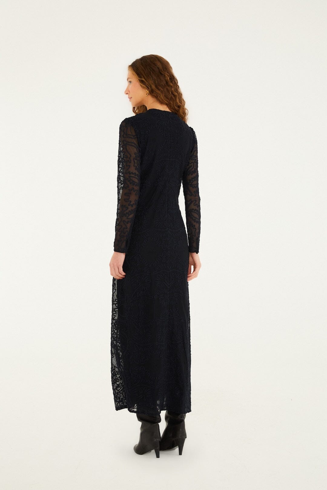 Black Embroidery Long Sleeve Midi Dress